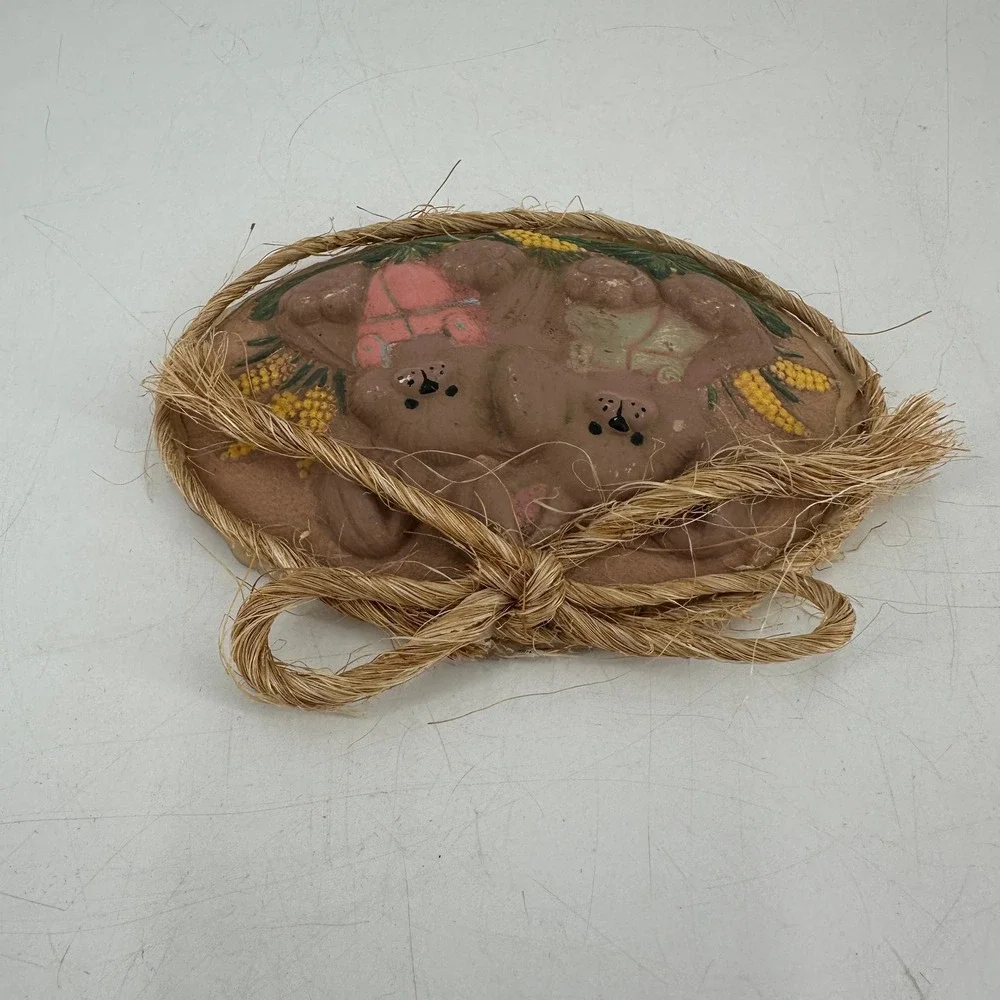 Vintage 1998 Hand Painted Ceramic Teddy Bear Wall Plaque Jute Rope Border Rustic